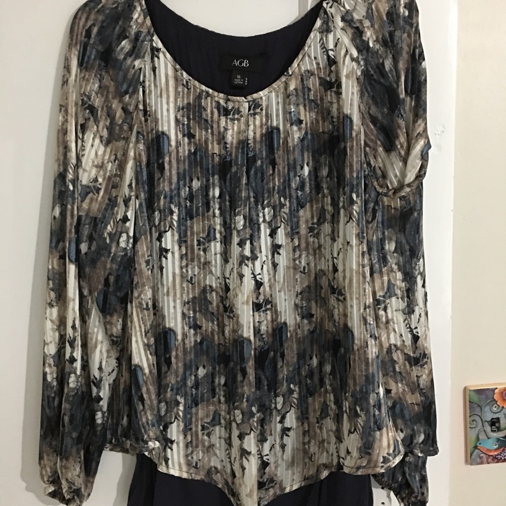 Very pretty layered top
